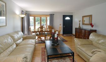 440 W Lake Park Dr, Addison, IL 60101