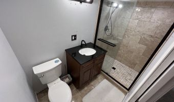 17 N Iowa Ave, Addison, IL 60101