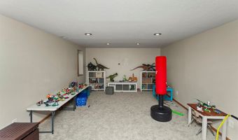 301 NW Seasons Dr, Ankeny, IA 50023