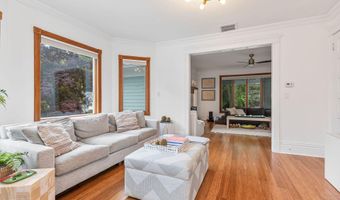 29 Grand Ave, Atlantic Highlands, NJ 07716