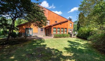 3908 SHORT HILL Dr, Allentown, PA 18104