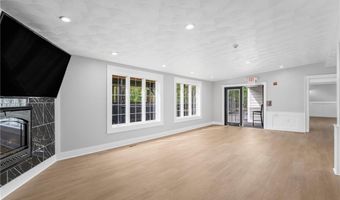 1152 Main St, Coventry, RI 02816