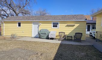 817 SE 12th Ave, Aberdeen, SD 57401