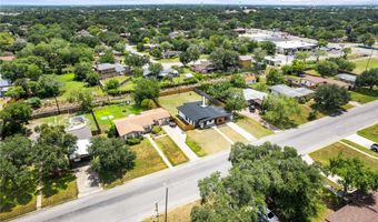1204 Rose Dr, Alice, TX 78332