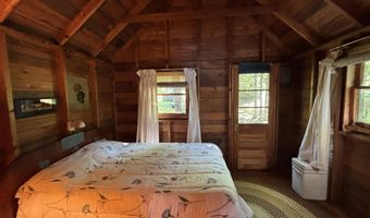4 N Shore Rd, Abbot, ME 04406