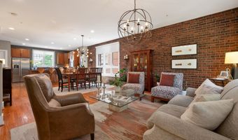 729 N FAYETTE St, Alexandria, VA 22314
