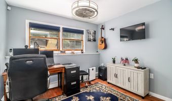 6 Laurel Dr, Brookfield, CT 06804