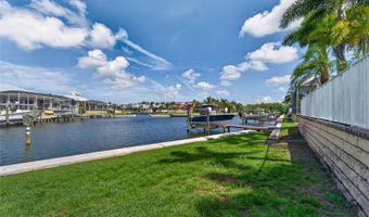 5722 SEA TROUT Pl, Apollo Beach, FL 33572