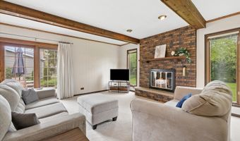 2406 N Lafayette St, Arlington Heights, IL 60004