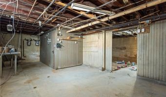 51 Oakland Ave, Cranston, RI 02910