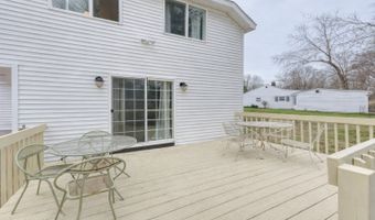 40 Cottage Grove Cir, Bloomfield, CT 06002