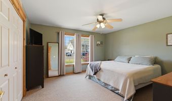 399 Trenton Ave N, Bayville, NJ 08721