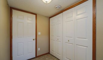 15826 Frisian Ln, Apple Valley, MN 55124