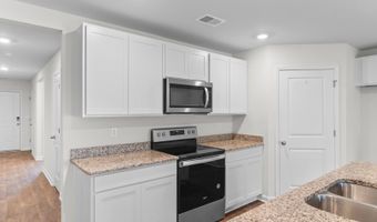 572 Woodland Farms Cir, Aynor, SC 29511