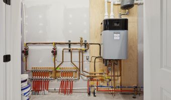 8370 Lakeview Rd, Alanson, MI 49706