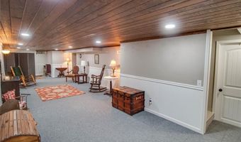 6607 Wenzel Rd, Alton, IL 62002