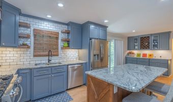 108 Briarwood Dr, Belton, SC 29627