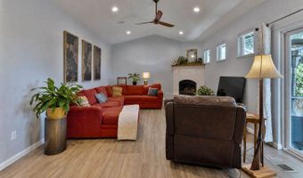 1070 Suzanne Dr, Angels Camp, CA 95222