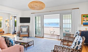 115 Washington St, Newport, RI 02840