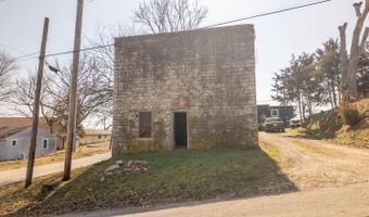105 Couch St, Alton, MO 65606