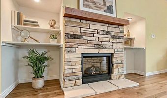 3260 Snelling Ave N, Arden Hills, MN 55112