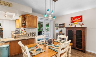 204 ESSARY St N, Auburndale, FL 33823