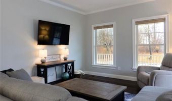 13 Arnold Ave 1, Jamestown, RI 02835