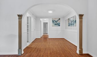 3330 WOODBURN VILLAGE Dr 33, Annandale, VA 22003