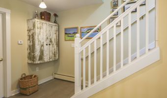 28 B Springbrook Dr, Belfast, ME 04915