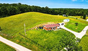 29 Left Fork Bear Track Rd, Beattyville, KY 41311