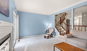 8074 SKY BLUE Dr, Alexandria, VA 22315