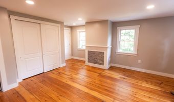 259 Falmouth Rd, Falmouth, ME 04105