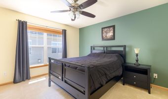 14 S Gardens Way, Fitchburg, WI 53711