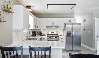 602 NW Greenwood St, Ankeny, IA 50023