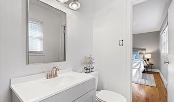 1900 Lansdale Dr, Charlotte, NC 28205