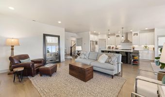 2005 NW Glassow Dr, Bend, OR 97703