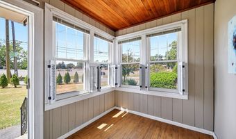 115 Poplar St, Agawam, MA 01030