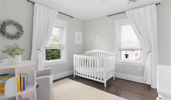 157 Arnold Ave, Cranston, RI 02905