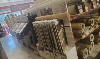 636 N Main St, Ottawa, KS 66067