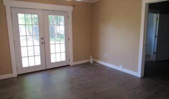 1102 Poplar St, Amory, MS 38821
