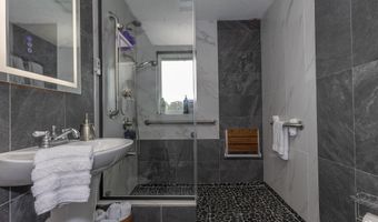 183 CR 4309, De Kalb, TX 75559