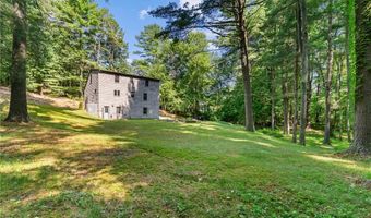 30 Pacheco Dr, North Smithfield, RI 02896