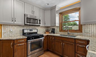 2623 W SUNNYVIEW Cir, Appleton, WI 54914