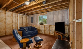 9231 Trafalgar Dr SE, Alto, MI 49302