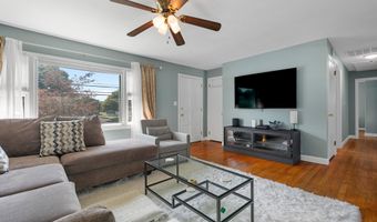 24 N Coe Ln, Ansonia, CT 06401