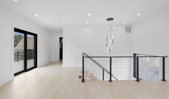 2007 S JOYCE St, Arlington, VA 22202