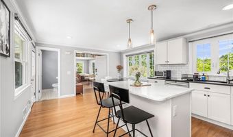 64 Dean St, Cranston, RI 02920