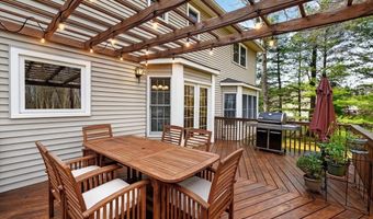 6 Amanda Ct, Airmont, NY 10952