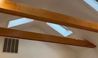 8904 GRANT St, Bethesda, MD 20817