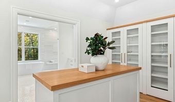 10 Stony Brook Rd, Darien, CT 06820